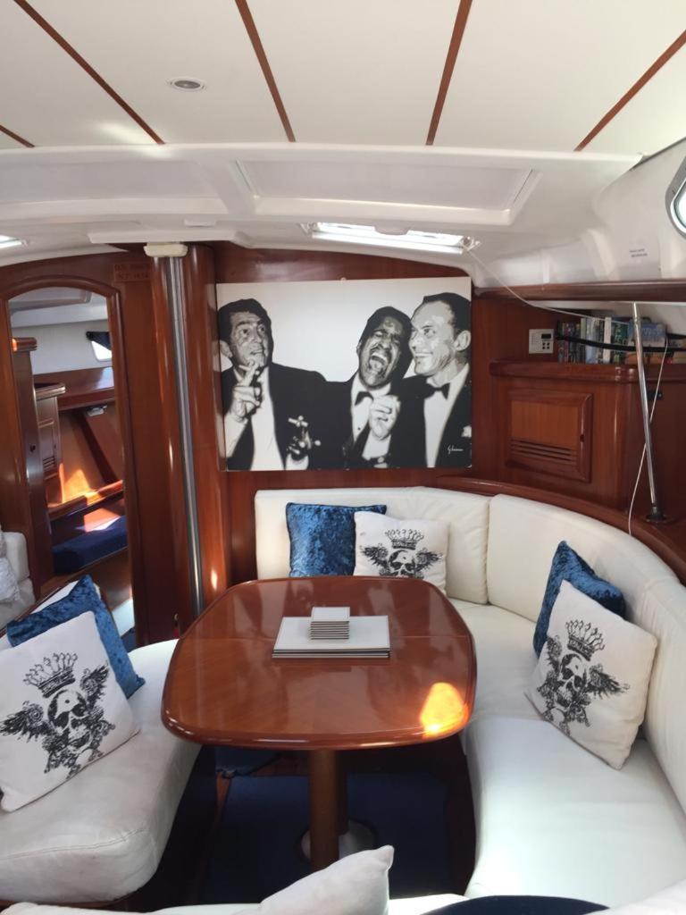 Luxury Yacht Stay "White Dove" Sleeps 6 Gibraltar Zewnętrze zdjęcie
